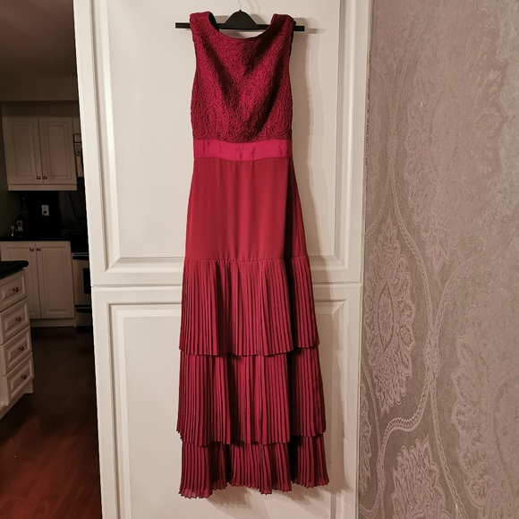 Ted Baker London evening gown - Picture 5 of 8